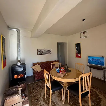 Holiday home Dreamaia Mountain House, Families & Groups *