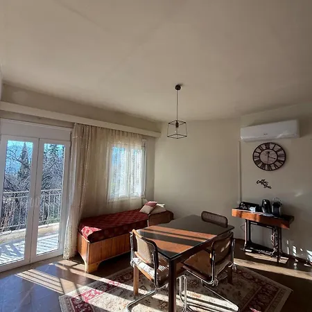 Dreamaia Mountain House, Families & Groups * Dhrimaia