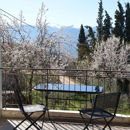 Dreamaia Mountain House, Families & Groups * Dhrimaia